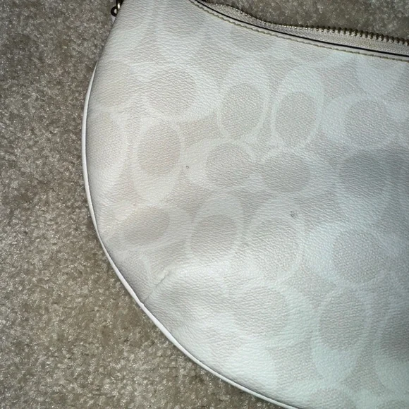 Coach Payton Hobo White Signature Crescent Shoulder Bag with Gold Hardware - Picture 5 of 7